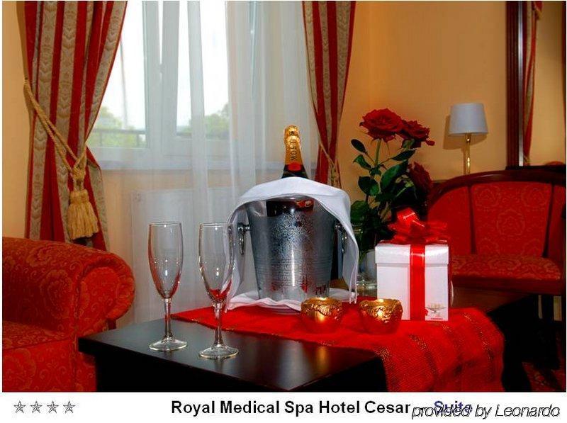 Royal Medical Cezar Hotel Трускавец Екстериор снимка