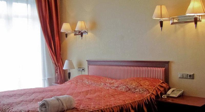 Royal Medical Cezar Hotel Трускавец Екстериор снимка