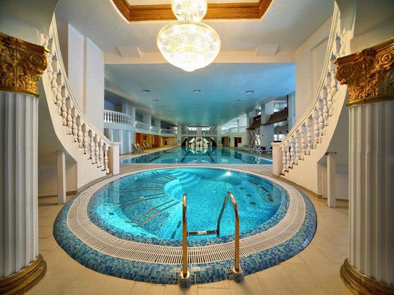 Royal Medical Cezar Hotel Трускавец Екстериор снимка