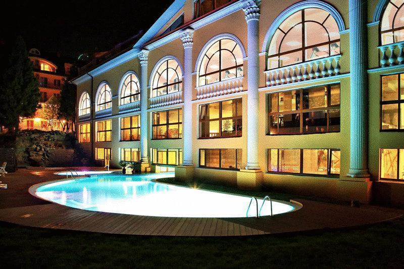 Royal Medical Cezar Hotel Трускавец Екстериор снимка